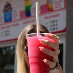 Pitný režim? Tentokrát poriadne vychladený. 
Doplň tekutiny štýlovo – ľadová drť čaká. 
🧊🍓🧊🍓🧊🍓