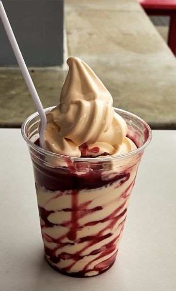 Cherry topping - poleva